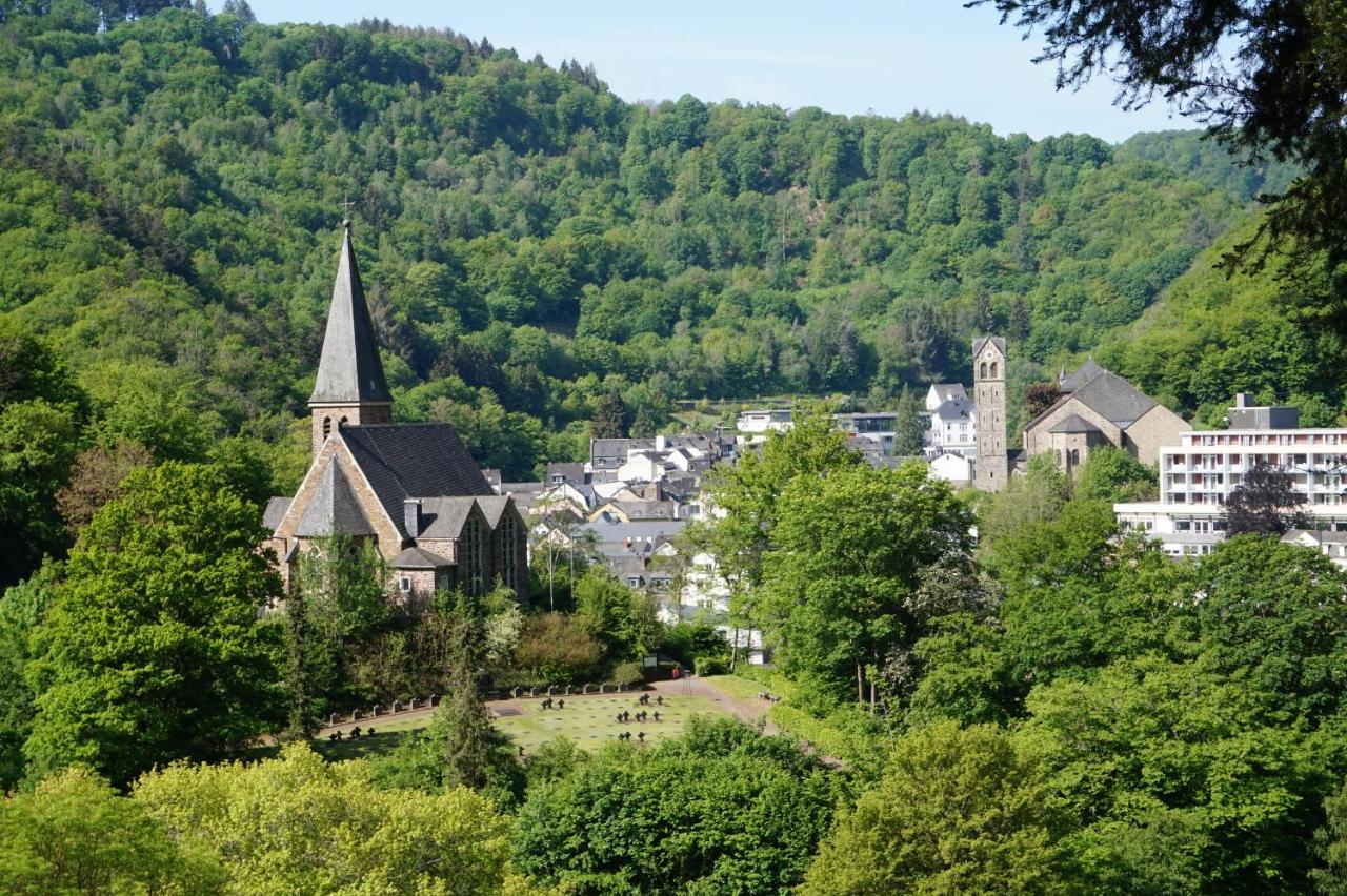 Ferienwohnungen Schenk Schmitz Bad Bertrich Esterno foto